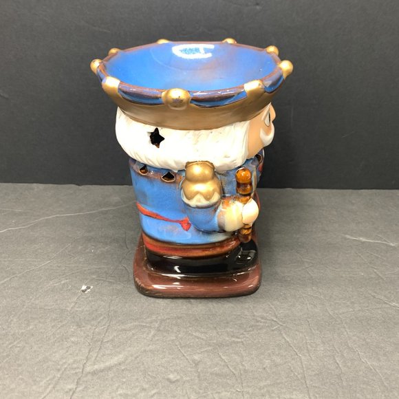 Yankee Candle Nutcracker Tart Wax Warmer. Retired - Picture 3 of 7